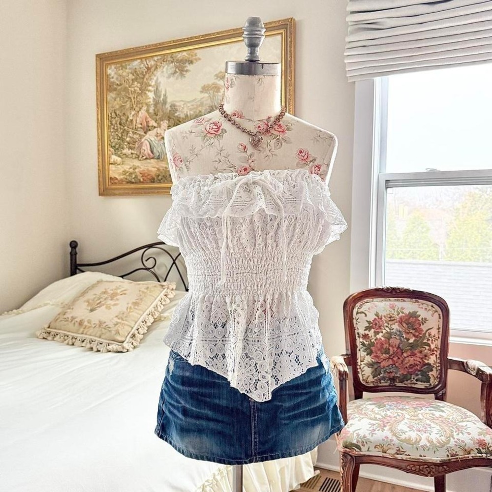 white‎ lace fairy top  white lace top Kimchi Blue size small Y2K